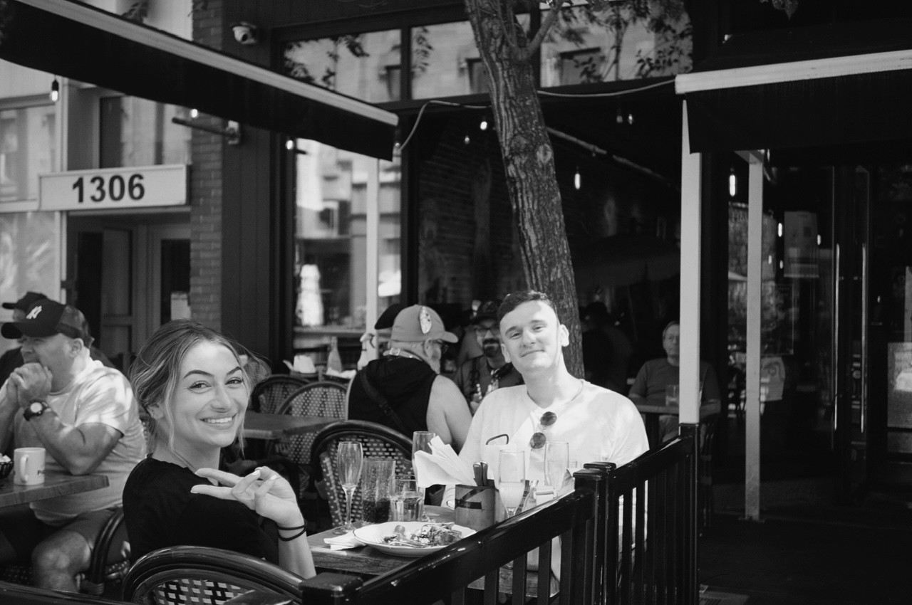 Eva and Alex on their first date